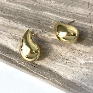 NEW ~ Anthropologie The Petra Mini Drop Gold Earrings